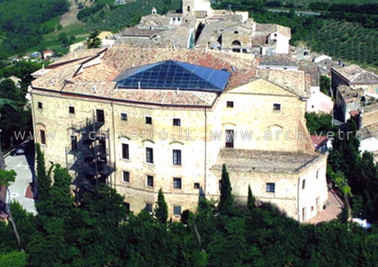 Copertura vetrata piramidale