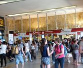 facciata in vetro a fissaggio puntuale con travi reticolari